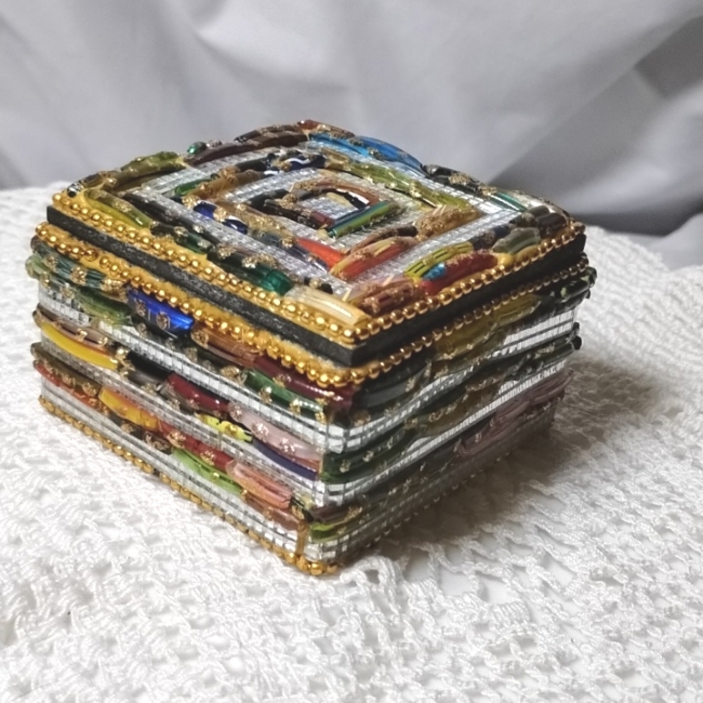 Trinket Box Handmade Beaded - Picture 2 of 7